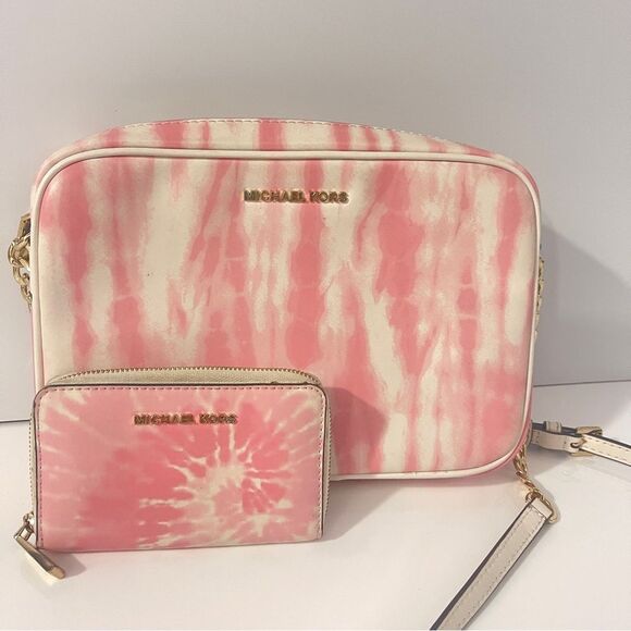 Michael Kors Shell Pink Crossbody Bag Set - Picture 1 of 11